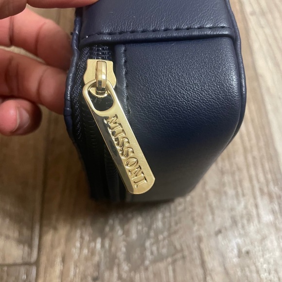 Missoni for Delta Airlines Lot (2) Cosmetic Bag Travel Case Blue Zig Zag EMPTY - Picture 7 of 8